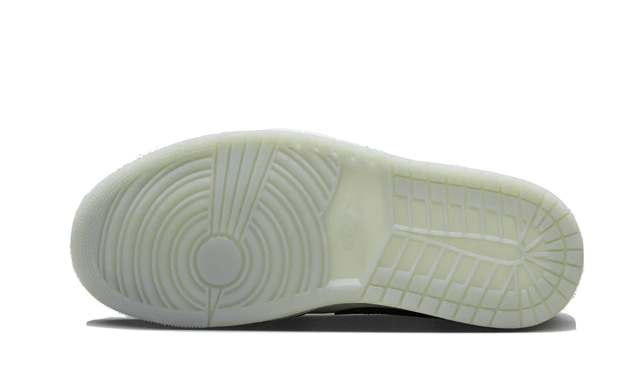 Air Jordan 1 Retro Low OG Year of the Dragon - Image 3