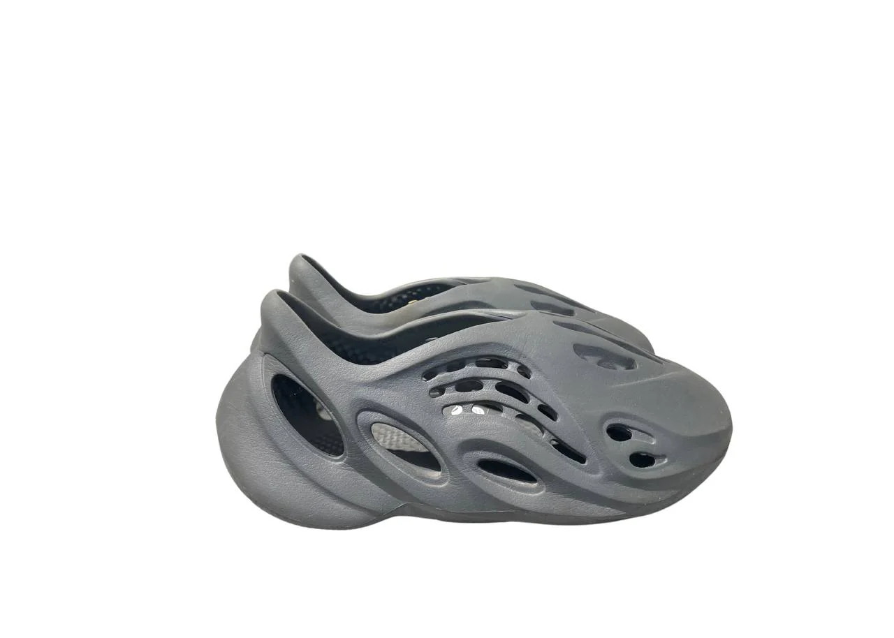 Used Adidas Yeezy Foam RNR Carbon - Image 3