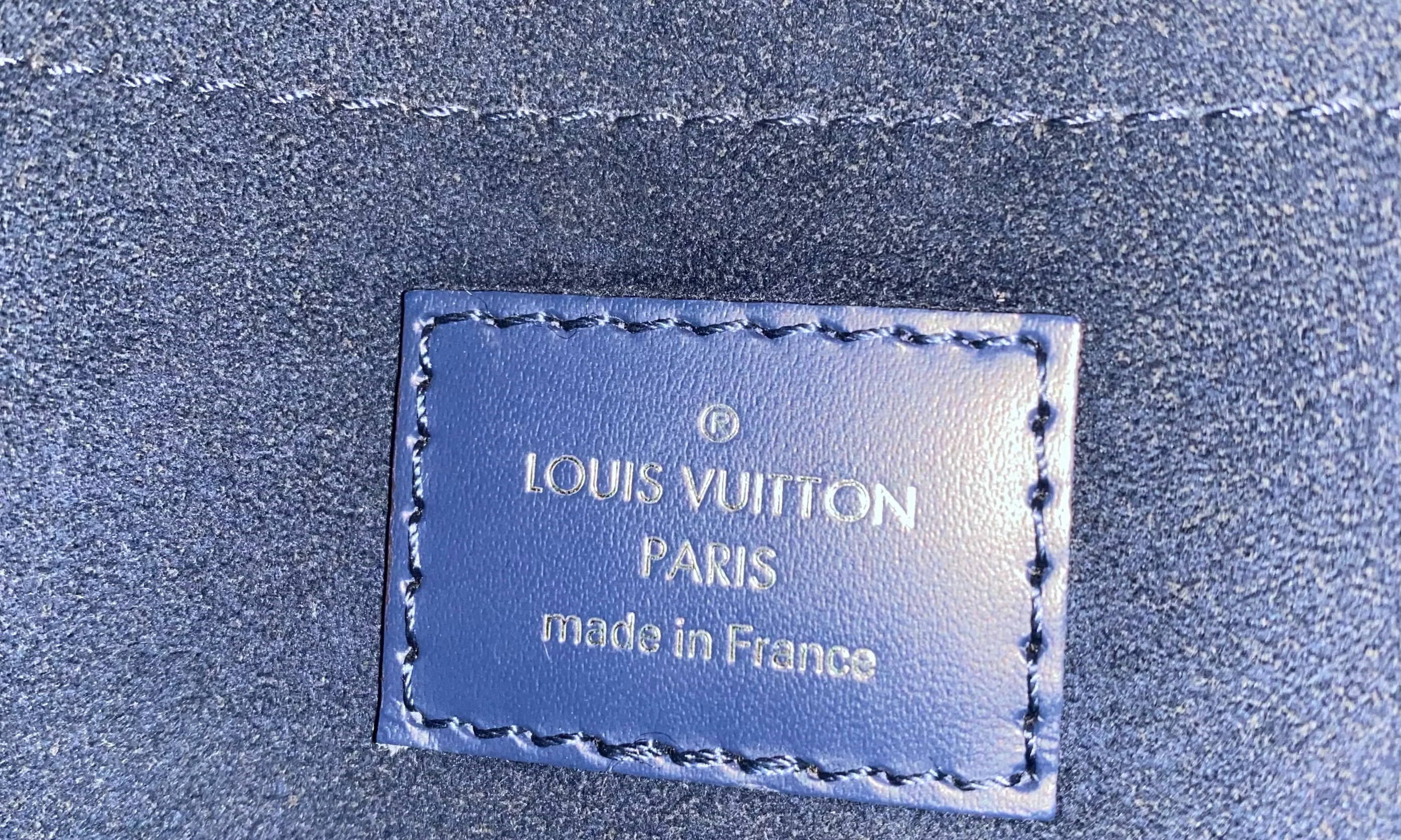 Used Louis Vuitton Navy Epi Leather Marly MM Tote Bag - Image 7